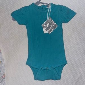 Kate Quinn 6-12 ribbed onesie